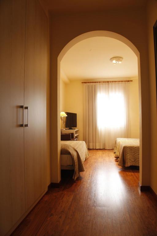 Hotel Canet 카스테요 뎀푸리에스 객실 사진