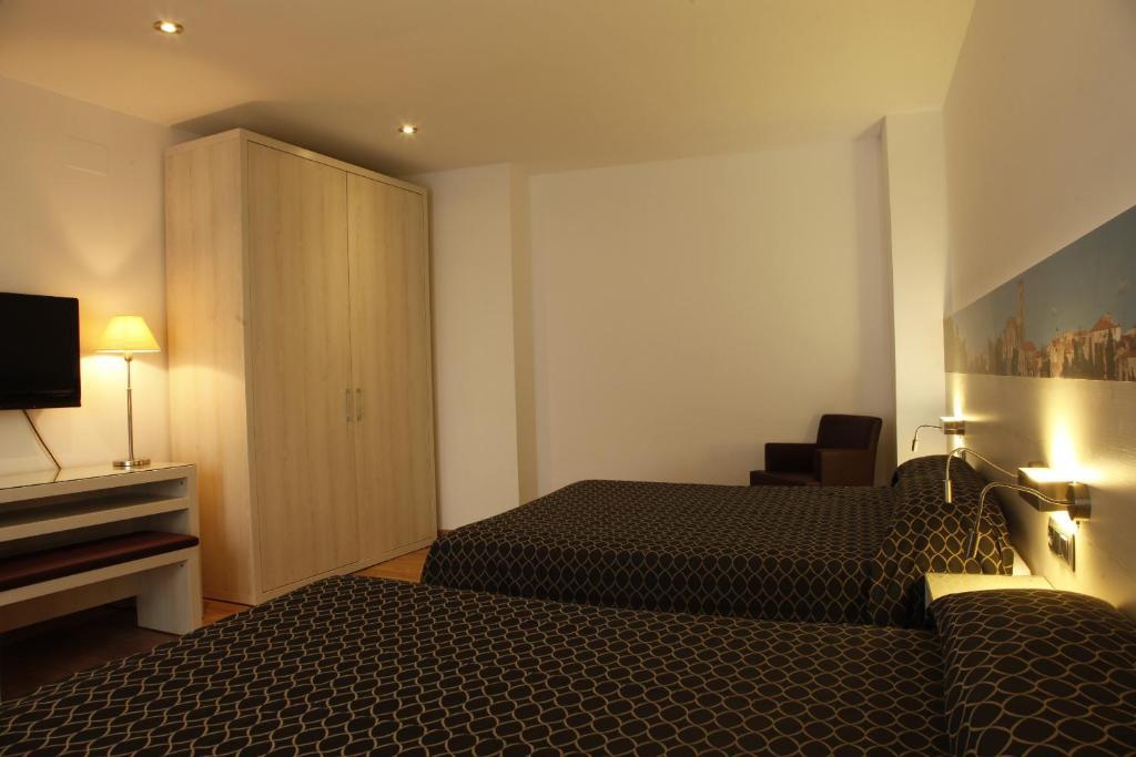 Hotel Canet 카스테요 뎀푸리에스 객실 사진