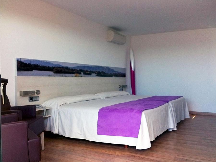 Hotel Canet 카스테요 뎀푸리에스 외부 사진