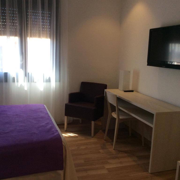 Hotel Canet 카스테요 뎀푸리에스 객실 사진
